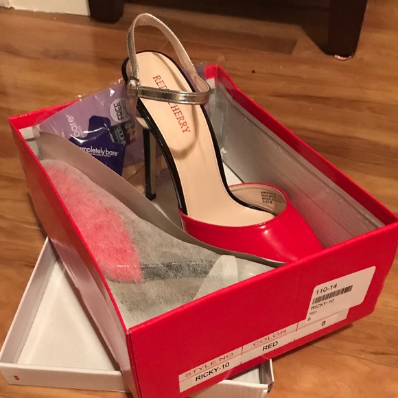 Red heels - Picture 4 of 4